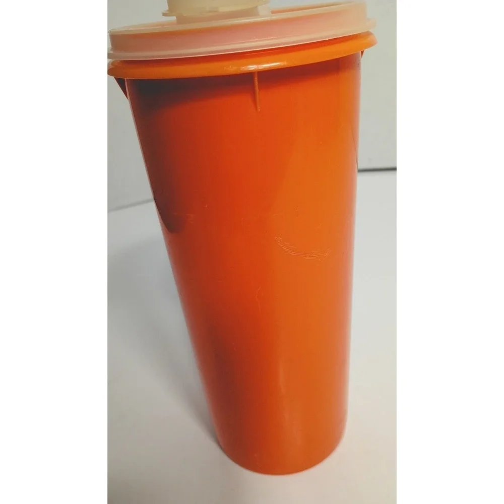 Vintage Tupperware Container 262-6 With Drink Lid 603-2 Pour Spout‎ Orange 8.5